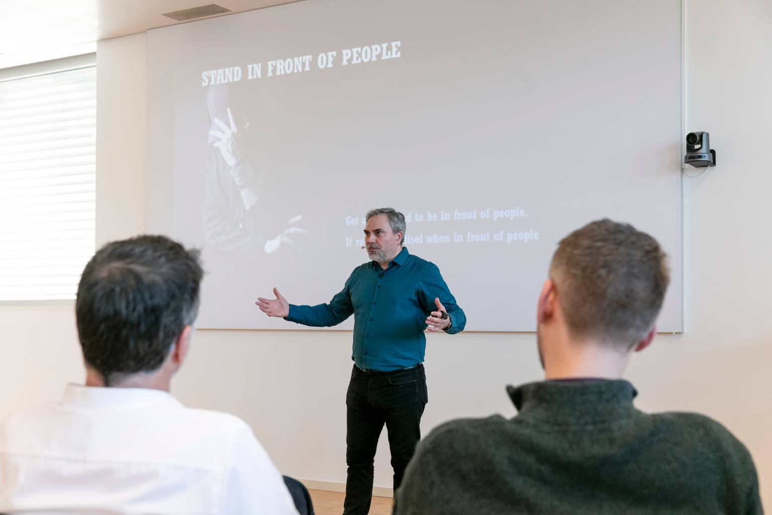 Damien Gauthier coaching in a session